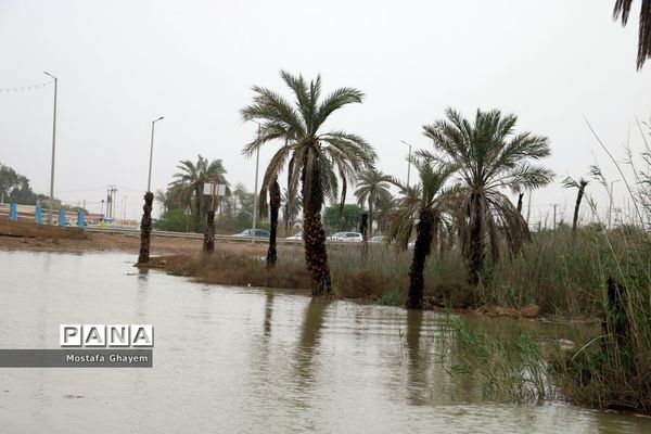 اسکان مسافران نوروزی در اماکن سرپوشیده و اجرا ی عملیات جلوگیری از طغیان رودخانه اروند درآبادان