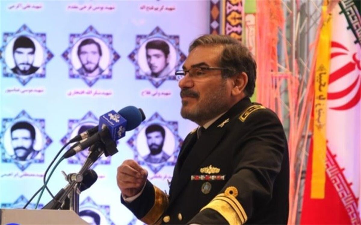 شمخانی: باید تفکر انقلابی را در حوزه معیشت، اقتصاد و مقابله با تحریم به کار بست