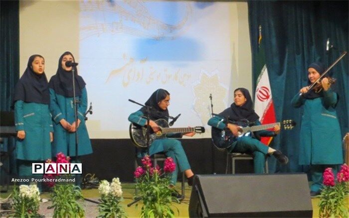 سومین کارسوق موسیقی آوای هنر در یزد