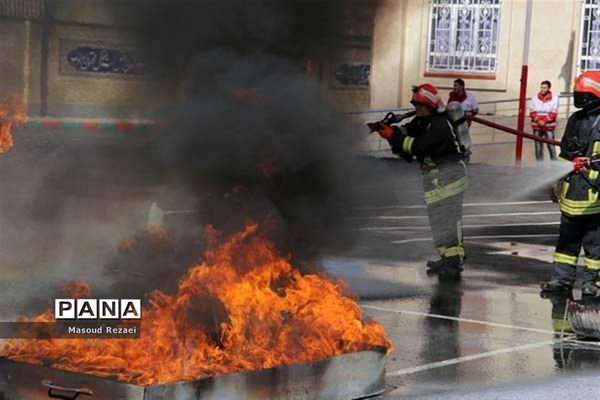برگزاری مانور پیشگیری از حوادث چهارشنبه آخر سال در مدارس  میانه