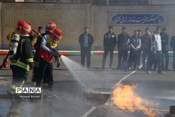برگزاری مانور پیشگیری از حوادث چهارشنبه آخر سال در مدارس  میانه