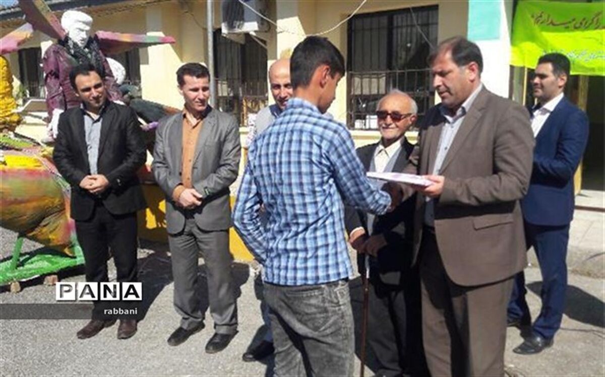 دانش‌آموزان مقام‌آور مدارس استثنایی آستارا تجلیل شدند