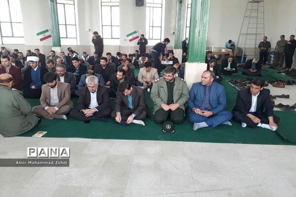 غبارروبی مزار شهدای اسدآباد