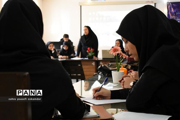 کارگاه اصول خبرنویسی وعکاسی ناحیه 3 تبریز