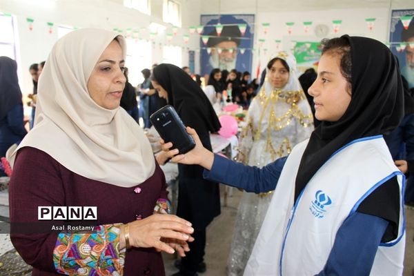 نمایشگاه فن بازار کار و فناوری و دست سازه‌های دانش‌آموزان در بوشهر