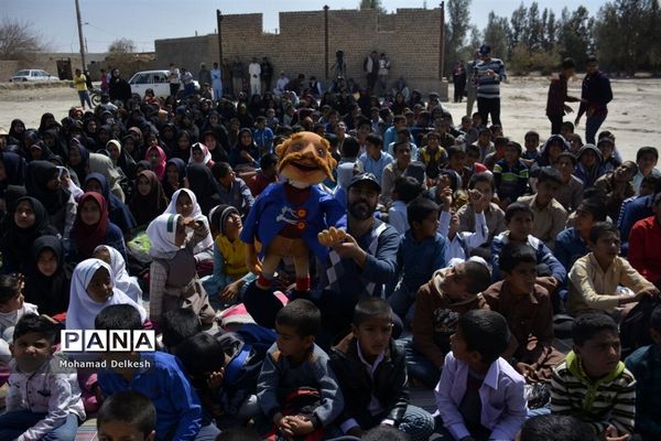 فاز نخست طرح امداد فرهنگى پیک امید در سیستان و بلوچستان