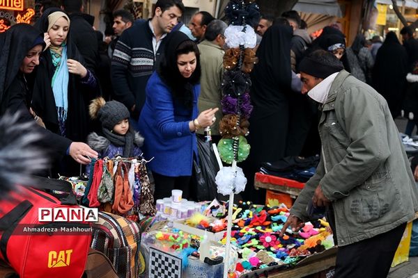 حال و هوای بازار تبریز شب عید