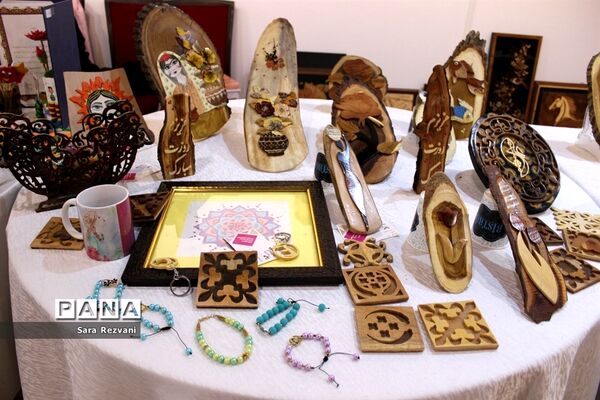 جشنواره دستاوردهای هنری زنان دارای معلولیت در برج میلاد تهران