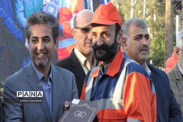 تجلیل از نارنجی پوشان و سفیران پاکیزگی در شیراز