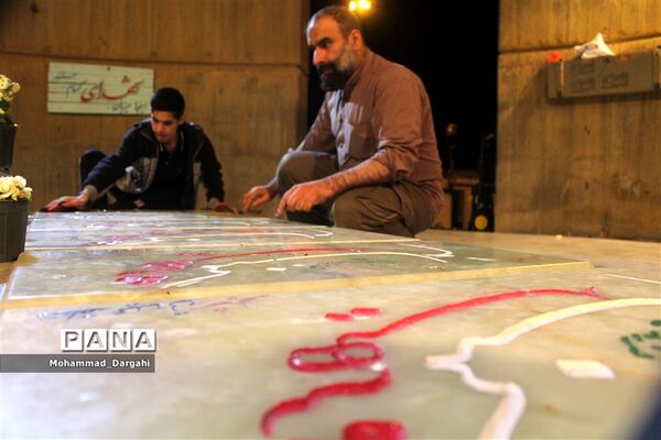 مرمت و نظافت قبور شهدای گمنام کوه خضر به دست جوانان قمی