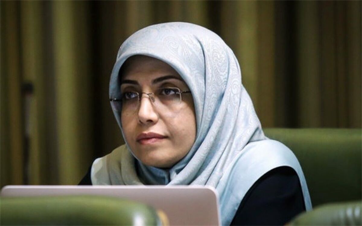 الهام فخاری: به جای خریدن لباس نو به پویش کمک به کم‌توانان جامعه بپیوندیم