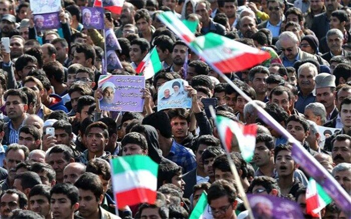 استقبال مردم استان بوشهر از رئیس جمهوری
