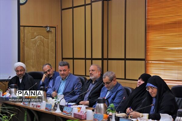 آخرین جلسه سال مدیران مناطق 19 گانه شهر تهران و شورای معاونان اداره‌کل آموزش و پرورش شهر تهران