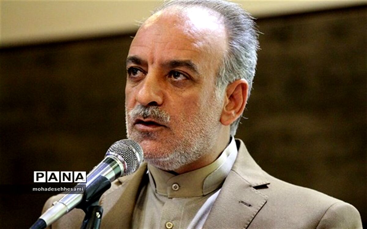 در آیین تجلیل از82 رتبه برتر کنکور فردوس مطرح شد:به کارگیری علم در مسیر خدمت از ضروریات است