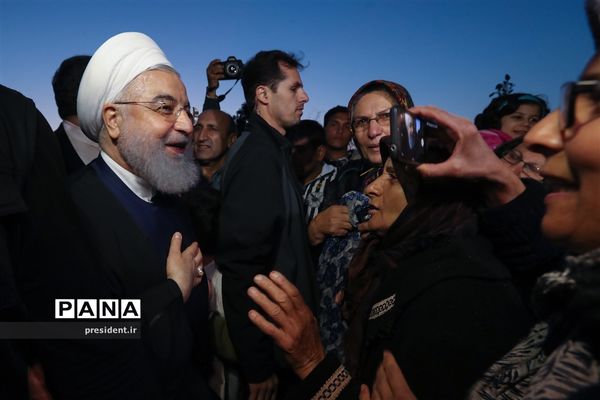 حضور رئیس جمهوری در جمع مردم روستای سیل زده کردخیل مازندران