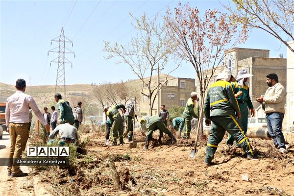 پاکسازی آثار تخریبی سیل در شیراز