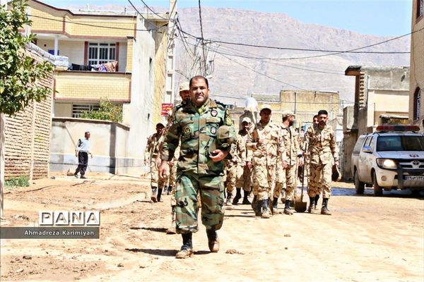 پاکسازی آثار تخریبی سیل در شیراز