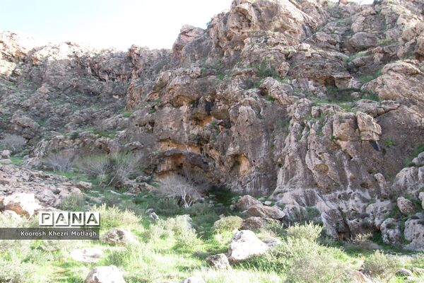 طبیعت آفتابی کازرون و جاده دوان بعد از بارندگی‌های شدید اخیر