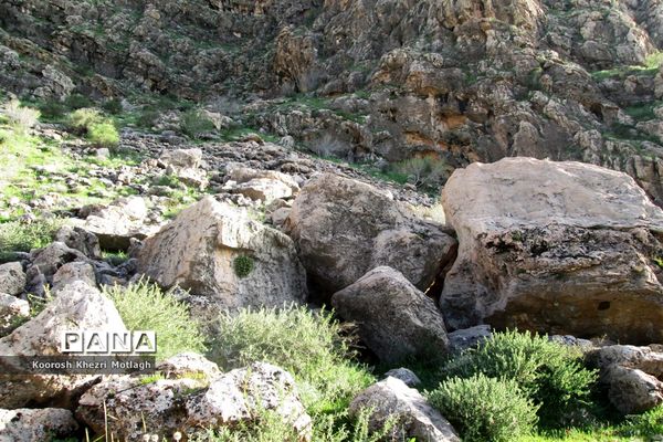 طبیعت آفتابی کازرون و جاده دوان بعد از بارندگی‌های شدید اخیر