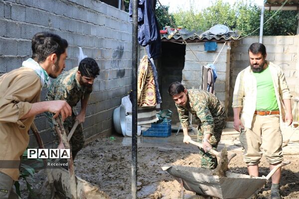 امدادرسانی به منطقه سیل‌زده سیمرغ
