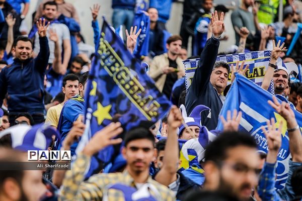 در حاشیه دربی 89