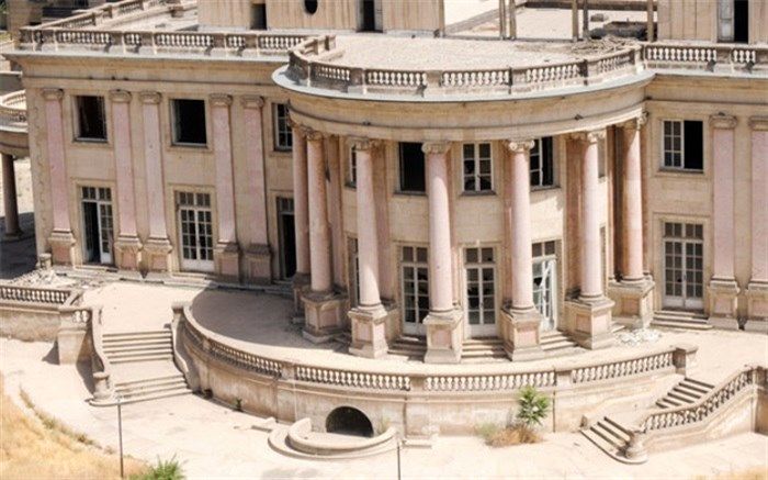 کاخ ثابت  پاسال در برزخ تخریب و احیا