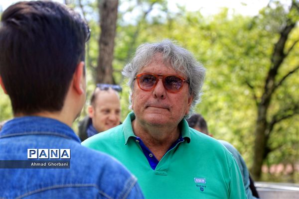 حضور گردشگران خارجی در تور نوروزی ساری‌گردی