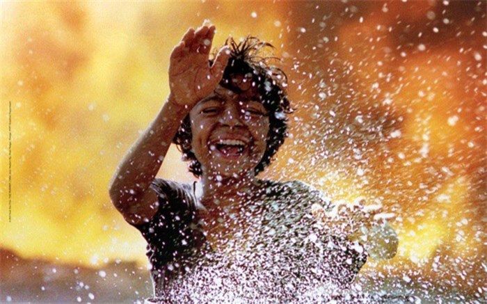 پوستر سی‌و‌هفتمین جشنواره جهانی فیلم فجر با تصویری از «دونده» رونمایی شد