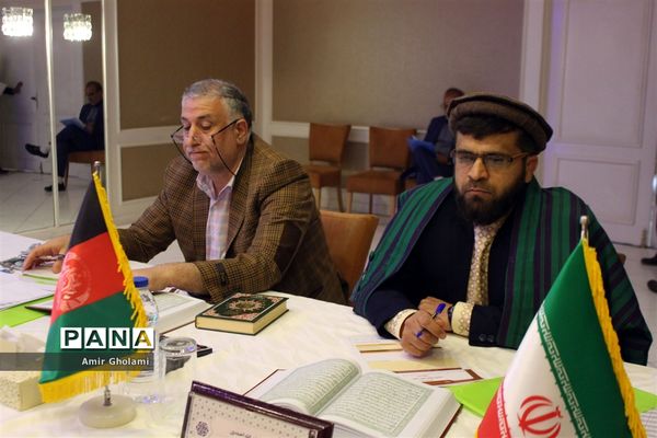 رقابت متسابقین رشته‌های قرائت و ترتیل بزرگسالان در روز اول نیمه نهایی