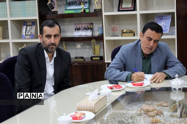 جلسه هماهنگی پوشاک و لباس فرم دانش‌آموزی اداره کل آموزش و پرورش استان بوشهر