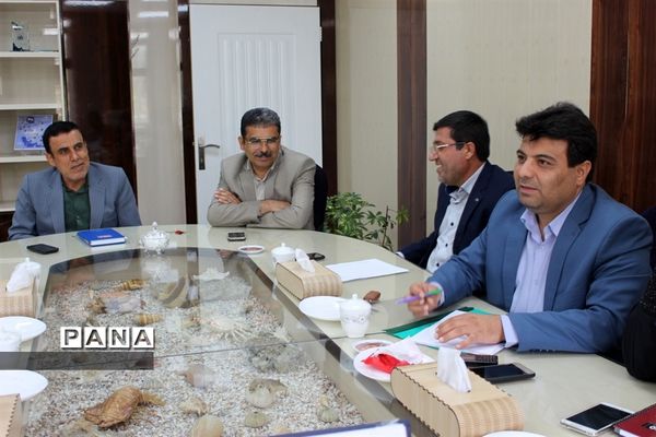 جلسه هماهنگی پوشاک و لباس فرم دانش‌آموزی اداره کل آموزش و پرورش استان بوشهر