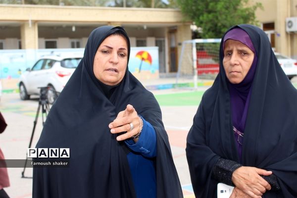 مدرسه مصلحیان شهرستان بوشهر کمک به سیل زدگان