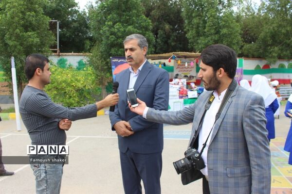 مدرسه مصلحیان شهرستان بوشهر کمک به سیل زدگان