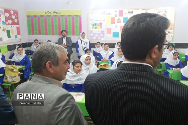 بازدید مدیرکل آموزش و پرورش استان بوشهر از دبستان مصلحیان