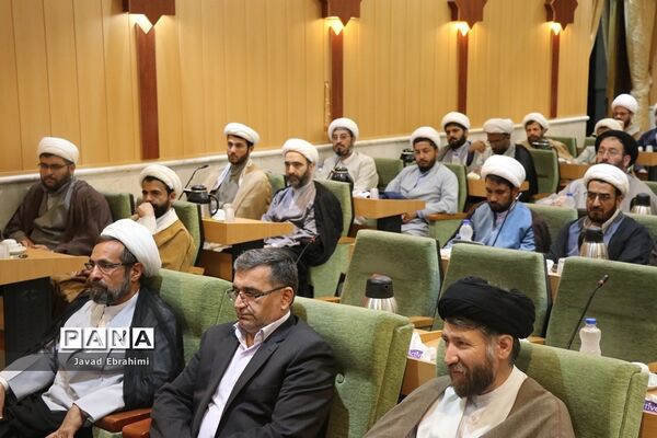 برگزاری دوره آموزشی توانمند‌سازی مبلغین و مبلغات مدارس امین خراسان رضوی