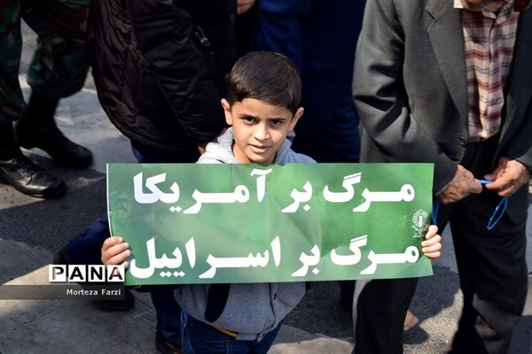 راهپیمایی مردم تبریز در حمایت از سپاه پاسداران انقلاب اسلامی