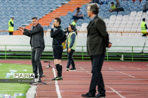 دیدار تیم‌های فوتبال پرسپولیس و سایپا