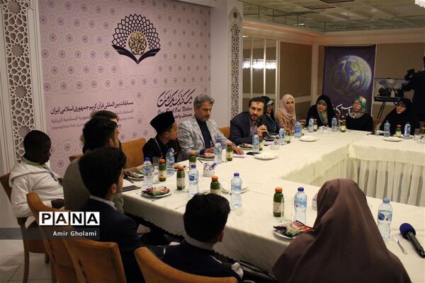 نشست هم‌اندیشی شرکت کنندگان مرحله نهایی مسابقات بین المللی دانش‌آموزان جهان اسلام