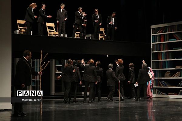 اجرای نمایش «سقراط»