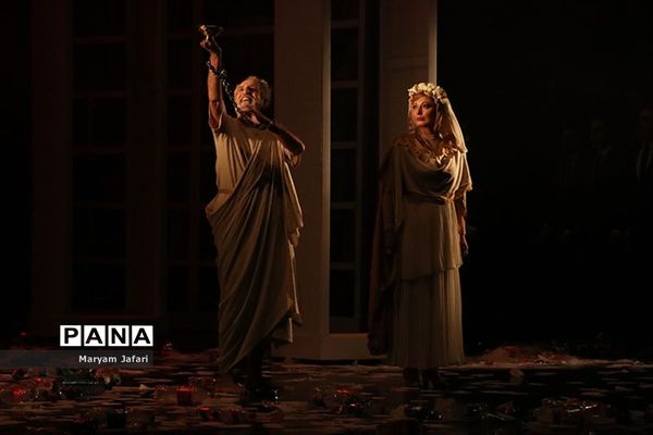 اجرای نمایش «سقراط»