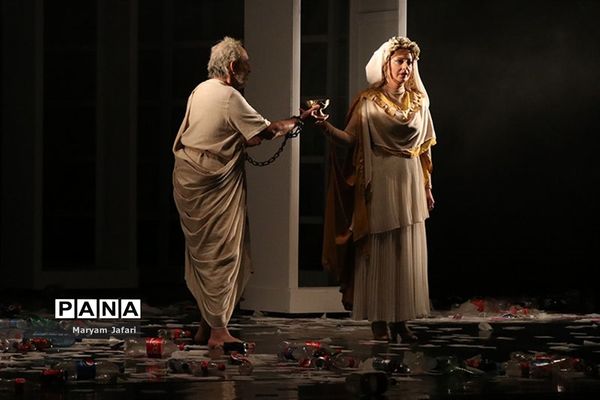 اجرای نمایش «سقراط»