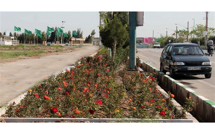 اجرای بیش از ۲ هزار متر لوله گذاری آب خام ، کاشت ۱۱۰۰ اصله نهال و ۵ هزار گل فصلی در رینگ جمکران