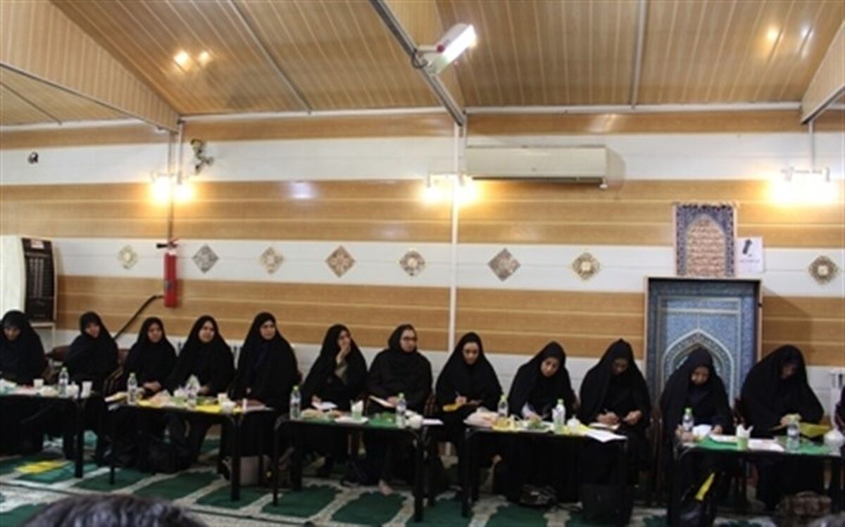 نشست هم اندیشی برنامه های پیش روی مدیران متوسطه اول ناحیه3 مشهد برگزارشد