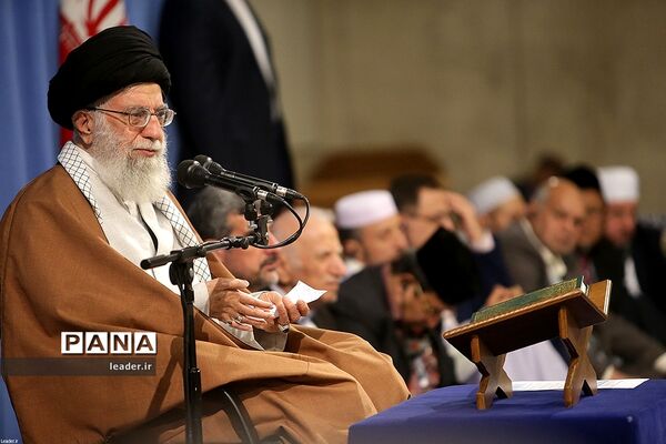 دیدار شرکت کنندگان در مسابقات بین‌المللی قرآن با رهبر انقلاب