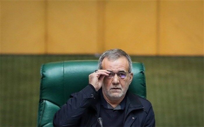 پزشکیان: مجلس و دولت به تنهایی نمی‌توانند کار موثری برای سیل‌زدگان انجام دهند
