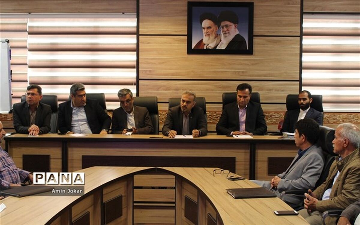 رئیس سازمان دانش‌آموزی فارس: تامین امنیت اخلاقی و حمل و نقلی سرویس مدارس اولویت اول آموزش و پرورش است