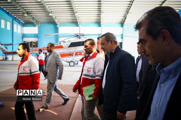 بازدید وزیر آموزش و پرورش از مناطق سیل‌زده استان خوزستان