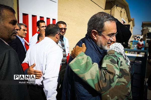 بازدید وزیر آموزش و پرورش از مناطق سیل‌زده استان خوزستان