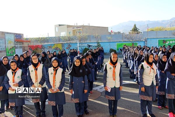 آغاز توزیع سی هزارپاکت‌ دریافت کمک‌های نقدی اولیا و دانش‌آموزان استان خراسان جنوبی به سیل‌زدگان