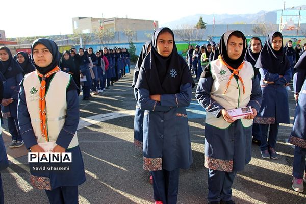 آغاز توزیع سی هزارپاکت‌ دریافت کمک‌های نقدی اولیا و دانش‌آموزان استان خراسان جنوبی به سیل‌زدگان